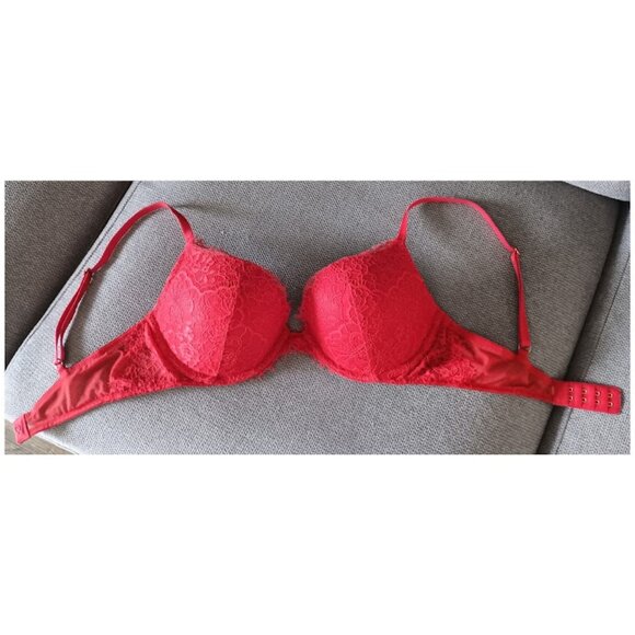 VS Red Lace Bra - Picture 1 of 8